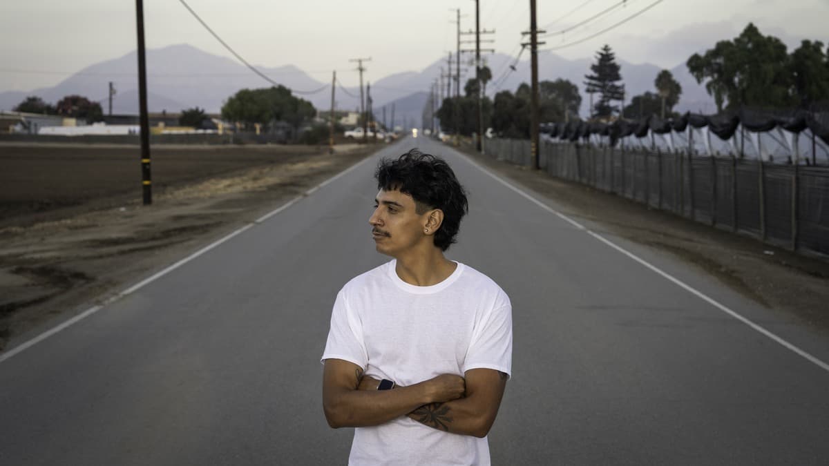 Cover Image for More than 170 U.S. citizens have been detained by immigration agents